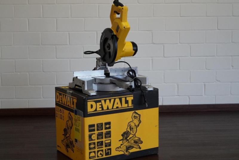 Dewalt DW770 Kapp.- & Gehrungssäge